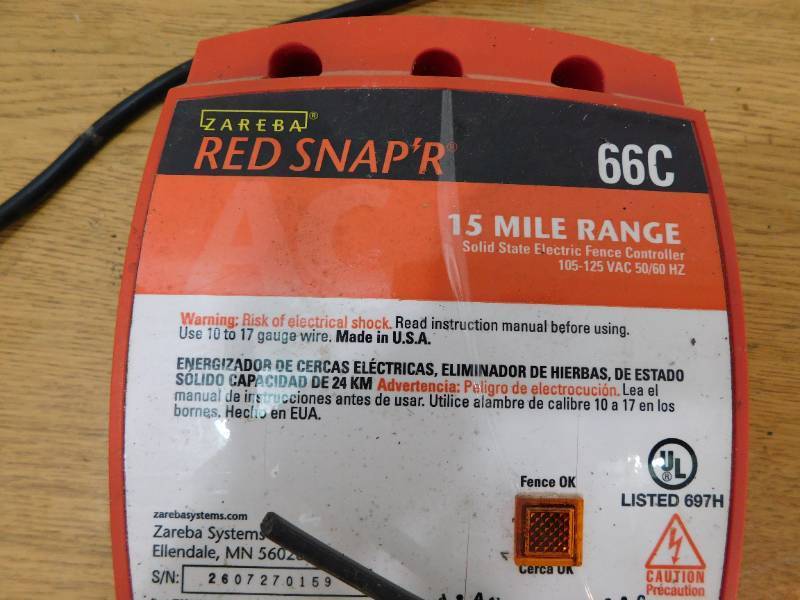 lot 6 image: Red Snapper 15 Mile Electric Fencer