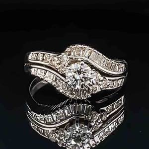 Elegant 1.00ctw Round Diamond Bypass Swirl Cluster Ring in 14k White Gold $2800 Retail