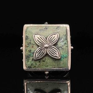 Imaginative Mottled Green Stone Engraved Flower Square Top Estate Ring