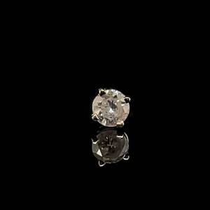 Sparkling 0.45ctw Round Brilliant Cut Diamond Solitaire Stud Earring in Gold