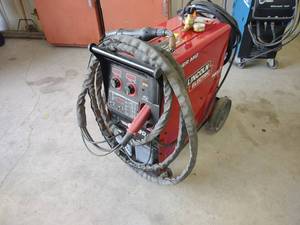 lot 29 image: Lincoln 350MP Power Mig Digital Wir...