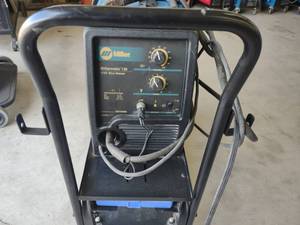 lot 40 image: Miller Millermatic 135  Wire Welder...