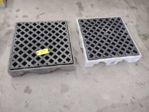 lot 77 image: (2) Pig Spill Decks, 24x24...