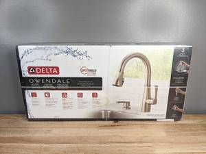 Brand New Delta Owendale Single-Handle Pull-Down Sprayer Kitchen Faucet with ShieldSpray Technology in SpotShield Stainless 