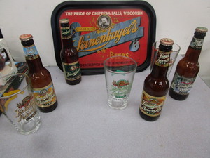 Leinenkugel glasses with matching b...