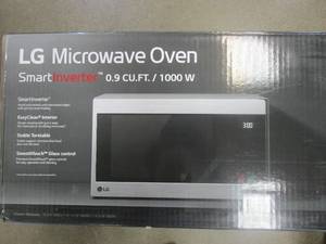 lot 363 image: LG NeoChef 18.5 in. Width 0.9 cu.ft. Stainless Steel 900-Watt Countertop Microwave with Smart Inverter (OPEN BOX)