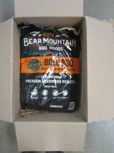 lot 370 image: Bear Mountain BBQ Bold Craft Blend BBQ Pellets - 1 BAG