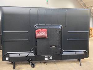 lot 1007 image: 55R6G Hisense - 55 Class R6G Series LED 4K UHD Smart Roku TV