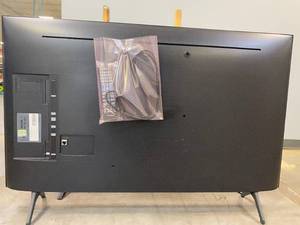 lot 1018 image: UN43TU7000FXZA Samsung - 43 Class 7 Series LED 4K UHD Smart Tizen TV (TECHNICIAN TESTED LIKE-NEW)