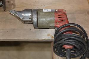 Milwaukee sheet metal Shear cuts up to 18 gauge metal