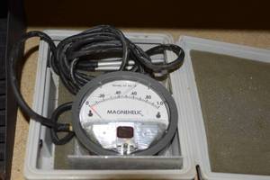 Magnehelic pressure tester