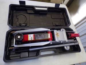 2.5 Ton Floor Jack with case