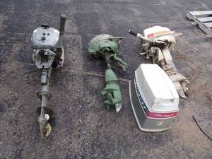 3 Boat motors for parts or repair