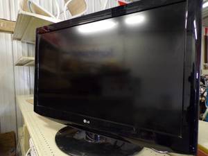 37 LG TV with Remote