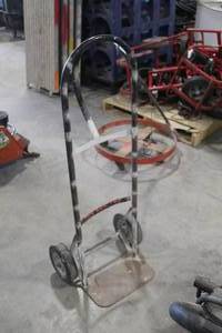 lot 326 image: Dolly 2-wheel