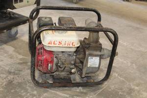 lot 324 image: Honda GX120 4.0 Water Pump