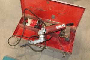 lot 348 image: Milwaukee 6105 Heavy Duty Bandfile 12x18 with Metal Case