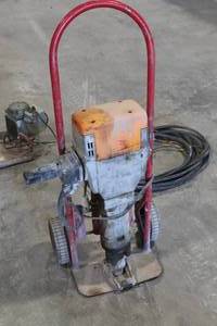 lot 487 image: Jackhammer with Dolly, Hammer Bits