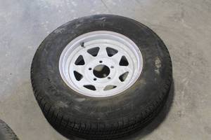 lot 506 image: Lisle Radial Trail ST21575R14 Trailer Tire (New) with 14 5-lug Rim