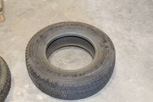 lot 510 image: Nexen ST22575R16 Trailer Tire