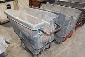 lot 523 image: Lot of (2) Debris Dump Cart