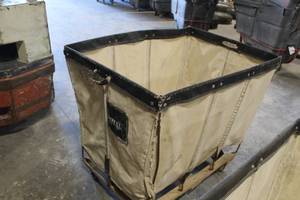 lot 526 image: Royal Basket Truck
