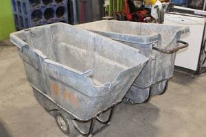 lot 536 image: Lot of (2) Rubbermaid Debris Dump Cart