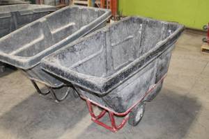 lot 535 image: Lot of (2) Rubbermaid Debris Dump Cart