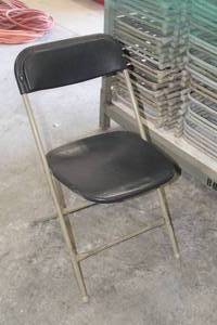 lot 423 image: Lot of (10) PlasticMetal Folding Chairs