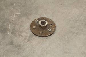 lot 578 image: Flush Cut Mount for Wall Saw