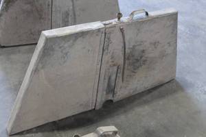lot 584 image: 48 Wall Saw Guard