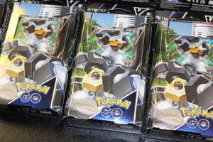 lot 12 image: Pokmeon V Battle Deck Melmetal V Resale Lot  8 Pokemon Battle Decks