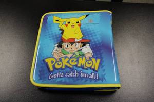 lot 33 image: Vintage 1999 Pokemon Ash & Pikachu Three Ring Zip Up Binder
