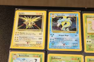 lot 44 image: 2000 Pokemon Base Set 2 Lot  38 Cards w 2 Holo