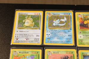 lot 47 image: 1999 Pokemon Jungle Lot  35 w 2 Holo