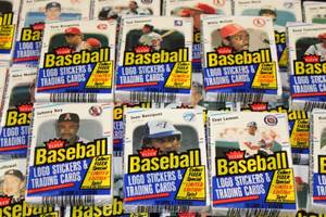 lot 93 image: 1988 Fleer Baseball Unopened Cello Pack Lot  29 Packs