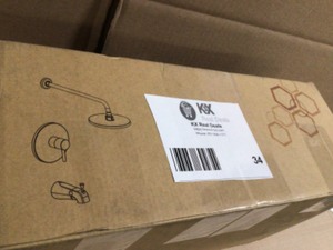 LUXIER Single-Handle 1-Spray Bathtub and Shower Faucet with Valve in Matte Black (Valve Included)  Customer Returns See Terms on Auction