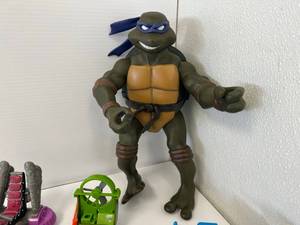 lot 225 image: Group Of Vintage TMNT