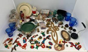 lot 6 image: Large Group Of Misc. Vintage Items Including Shirley Temple And More