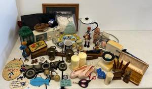 lot 18 image: Large Group Of Misc. Vintage & Antique Items Including Solid State Radio And More