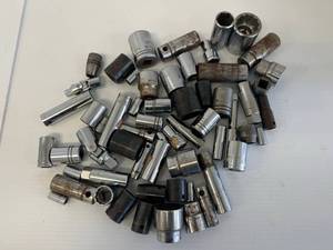 lot 51 image: Group Of Misc. Sockets Including Williams, Proto And More -