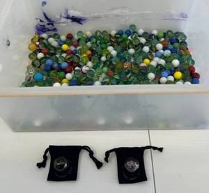 lot 105 image: Group Of Vintage Marbles Including Harley Davidson And Indian Motorcycle Marbles -