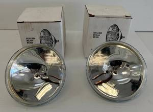 lot 110 image: Pair Of Vintage GE Brand Sealed Beam Bulbs NIB # 4537-2 -