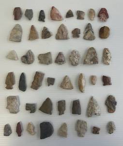 lot 141 image: Group Of Arrowheads, Pieces And More