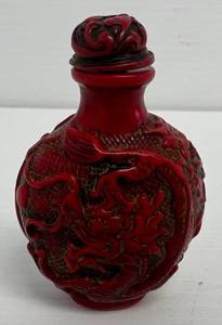 lot 209 image: Antique Decorative Chinese Snuff Bottle 3