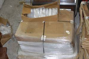 lot 17A image: Qty 240 Plexiglass Economy Freestanding Clear Table Partition with clips