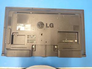 lot 94 image: LG&nbsp32LN530B-UA TV  32 Screen w 1366 x 768 resolution  Includes Power cable  no remote