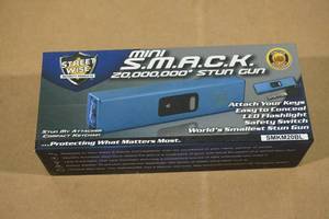lot 86 image: NEW Blue Street Wise Mini SMACK 20,000,000 Stun Gun