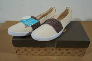 lot 22 image: NEW Lamo Akira Slip-On Shoes - Womens 8
