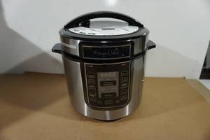 lot 5 image: Mega Chef 8 Quart Digital Pressure Cooker